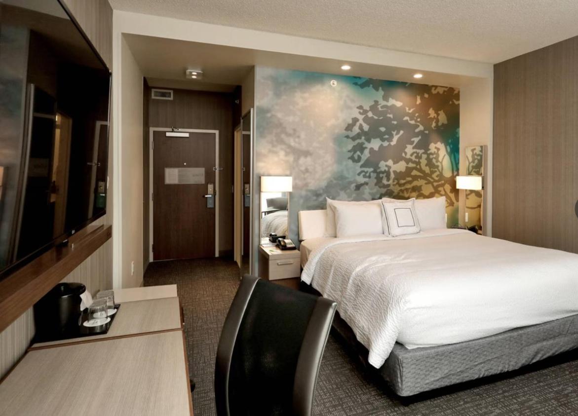Courtyard By Marriott Deptford Hotel Almonesson Exterior foto